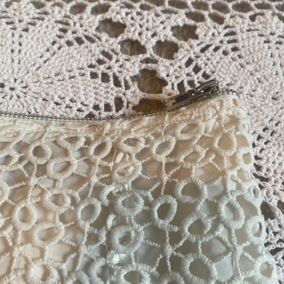 Asymmetrical Lace Skirt - Picture 3 of 8